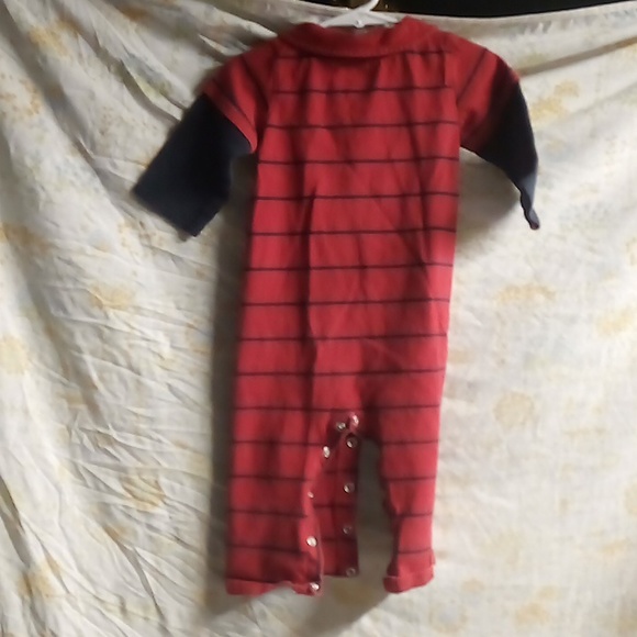 Nice boys body sute size 24 months Carter's brand - Picture 2 of 3